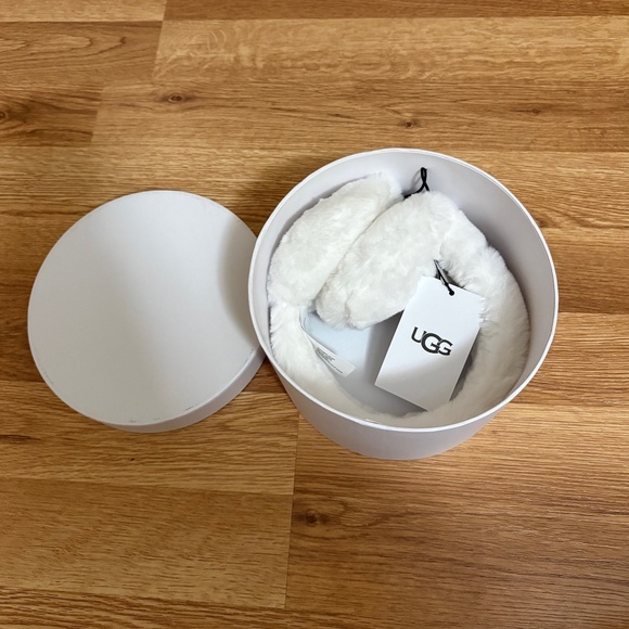 UGG Women’s White/Off White Faux Fur Ear Muffs - Picture 1 of 13